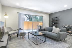 Beverly Grove 2BR nr Cedar Sinai Hospital LAX-124